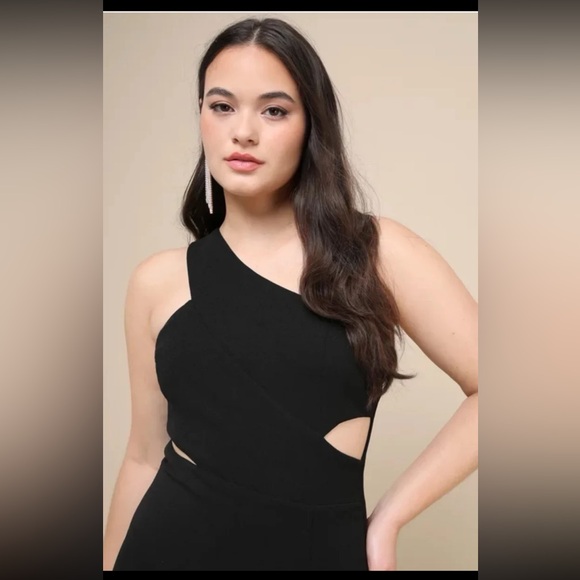 NWT Lulus Show-Stopping Style Black One-Shoulder Cutout Maxi Dress
size Large - Picture 6 of 12